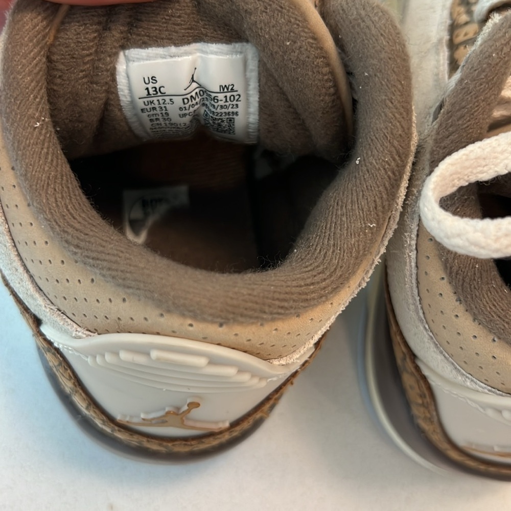Jordan 3 Retro Palomino (PS) Little Kids - Picture 5 of 7
